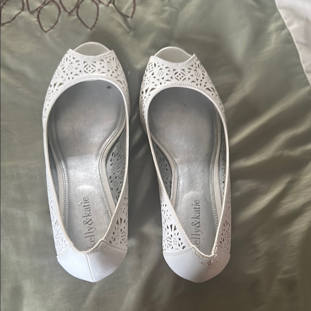 Kelly & Katie White Peep Toe Flats